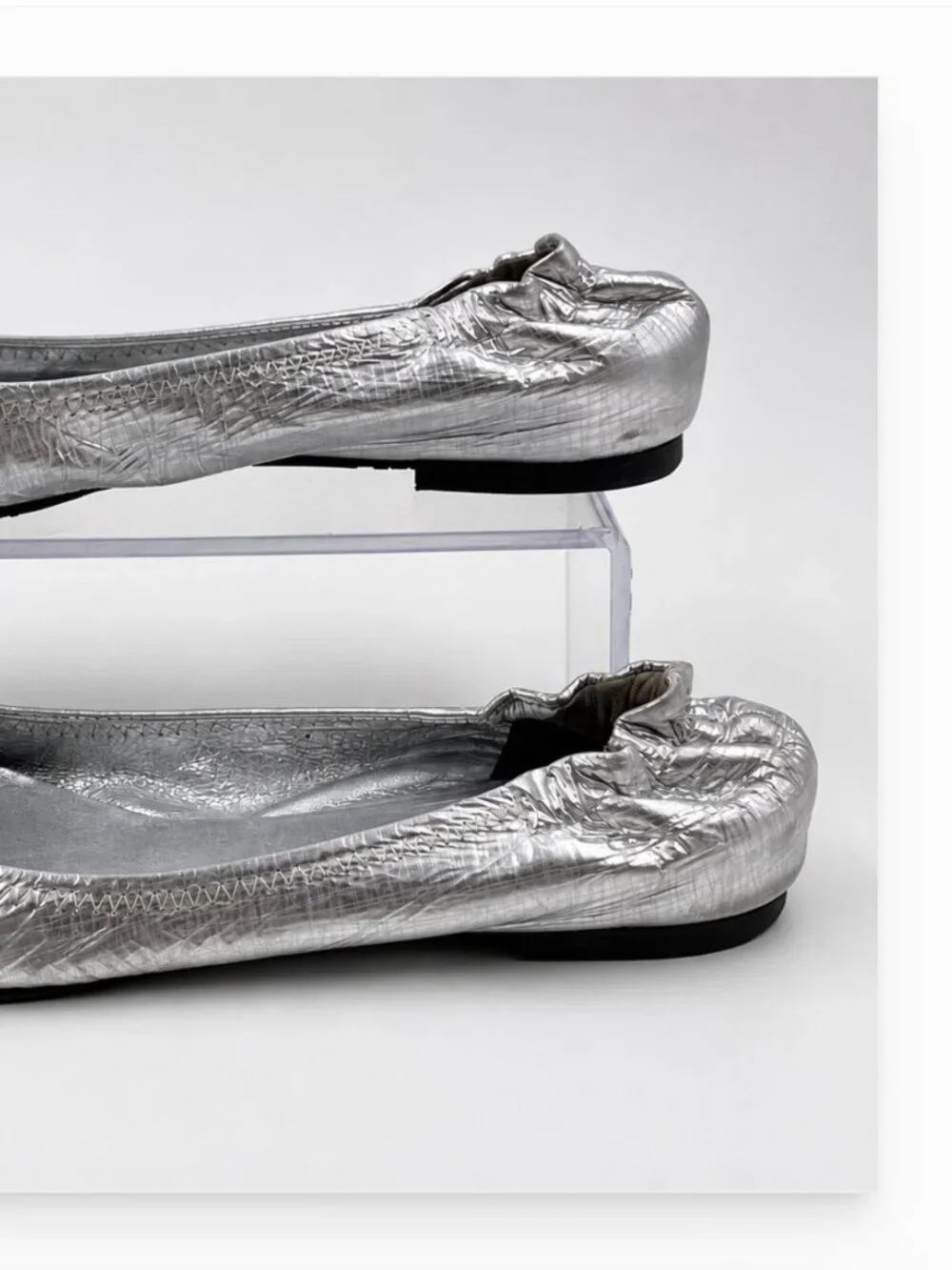 Tory Burch Silver Leather Reva Ballet Flats Medallion Shoes Size 8.5 M Authentic